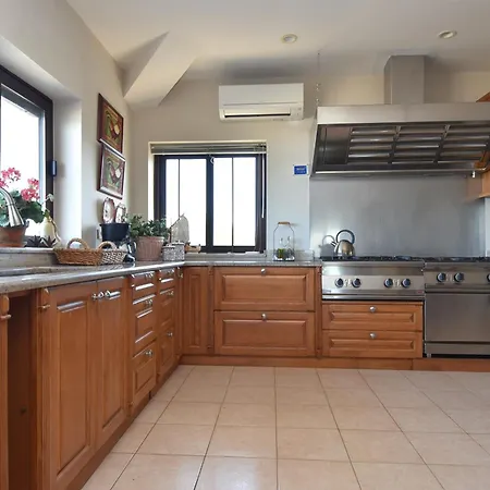Apartment Milan 3 *